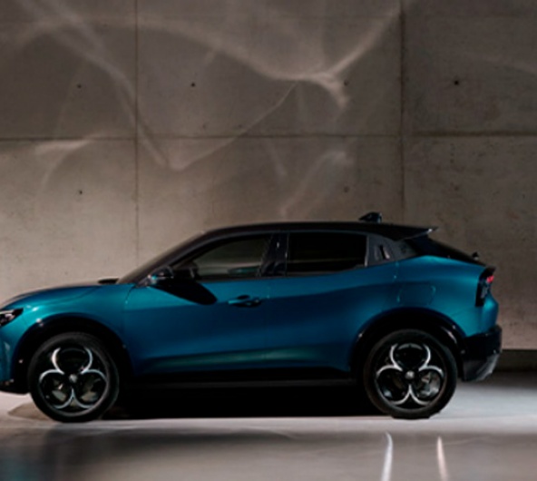 JUNIOR ibrida 1.2 145Cv DESCUBRA O NOVO ALFA ROMEO JUNIOR IBRIDA 145CV, DESDE 285�/M�S