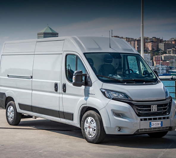 Novo e-Ducato 280cv 110kWh Furgão Maxi LH2 - Série 3 por 700 eurs / Mês + IVA Novo e-Ducato 280cv 110kWh Furgão Maxi LH2 - Série 3 por 700 eurs / Mês + IVA