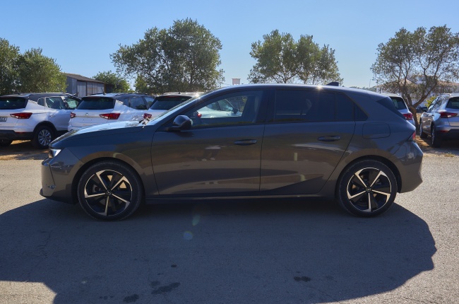 Opel Astra Elegance 1.6 PHEV 180 Cv CAE8 Auto