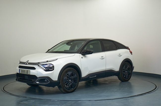 Citroën ë-C4 400 Ë-Series Collection 156 Cv Auto Citroën ë-C4 400 Ë-Series Collection 156 Cv Auto