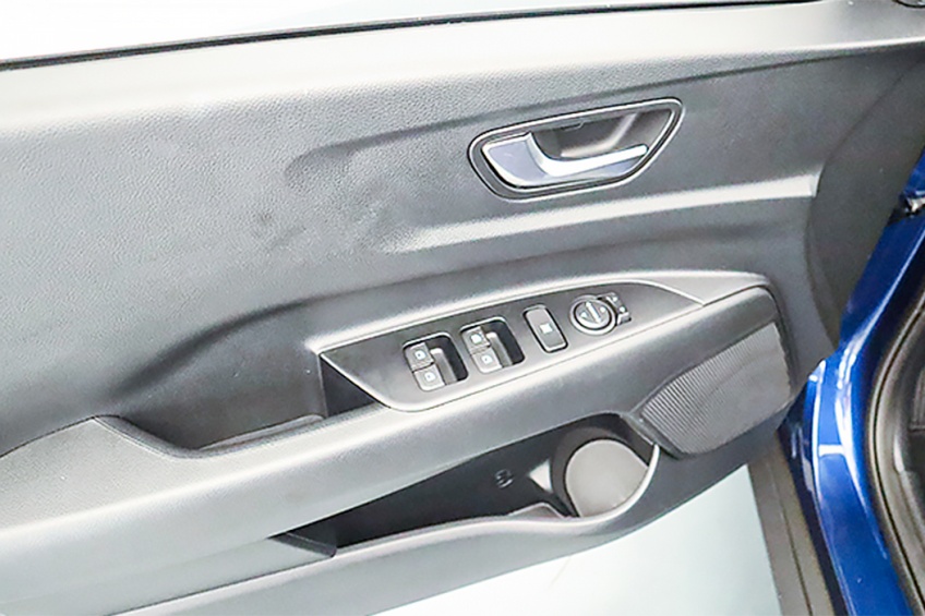 Kia STONIC 1.0T-GDi 6MT ACTIVE