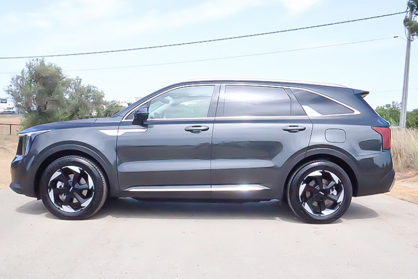 Kia SORENTO  HEV 2WD 6AT CONCEPT+SRF