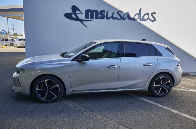 Opel Astra Elegance 1.2T 130 Cv