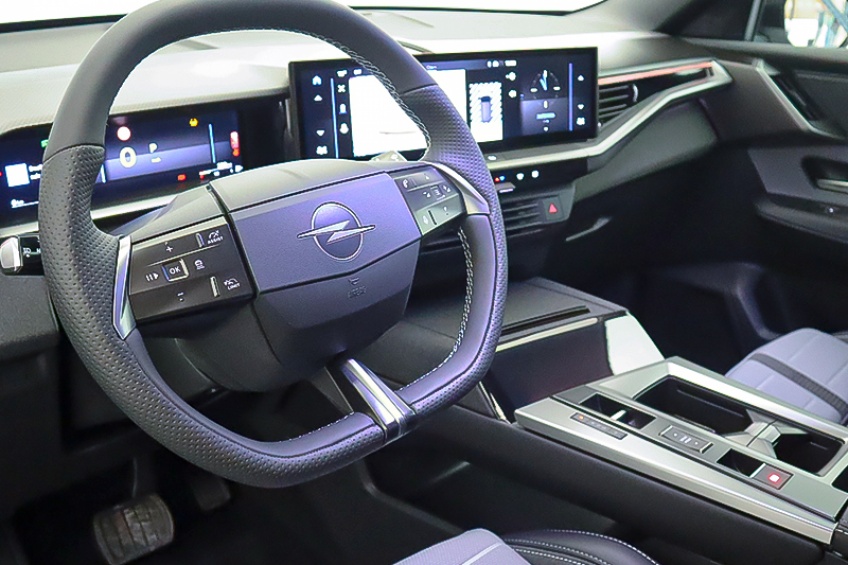 Opel Grandland Hybrid GS 145 Cv