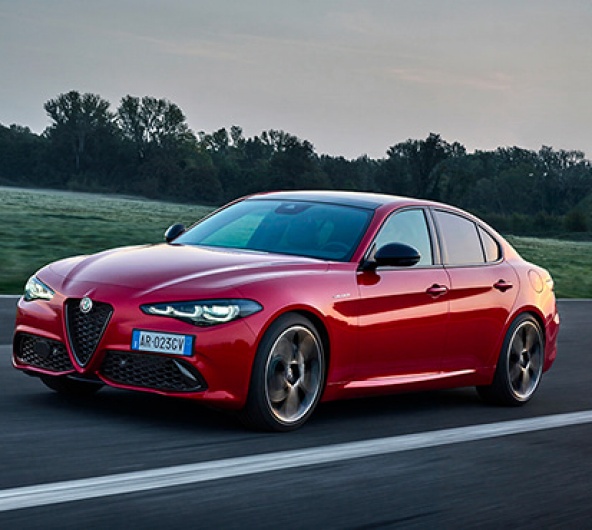 Alfa Romeo Giulia 2.2 Turbo Diesel 160cv Sprint AT8 - Por 715 /ms*