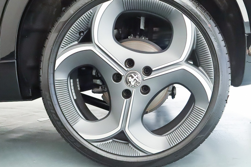 Alfa Romeo NOVO TONALE  SPORT SPECIALE