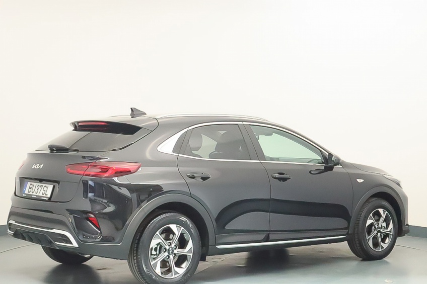 Kia XCEED 1.0T-GDi 6MT DYNAMIC