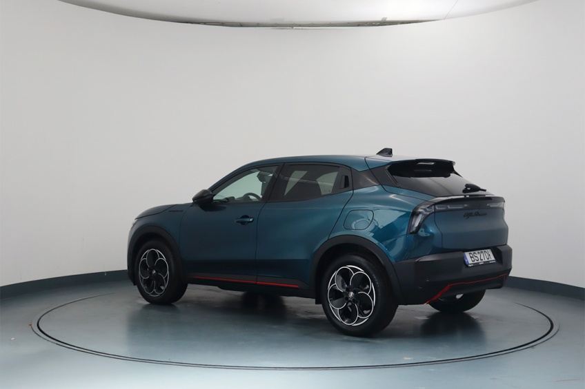 Alfa Romeo Junior Elettrica Speciale 156Cv 50kWh FWD