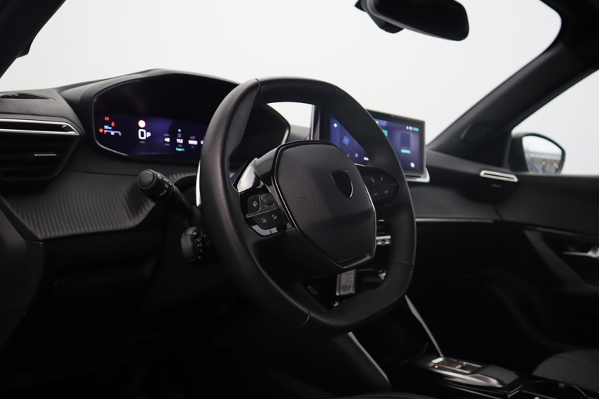 Peugeot 2008 ALLURE 1.2 130 CV AUT