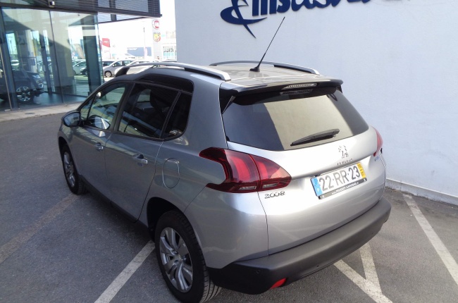 Peugeot 2008 Style 1.6 HDI 75CV 5P Peugeot 2008 Style 1.6 HDI 75CV 5P