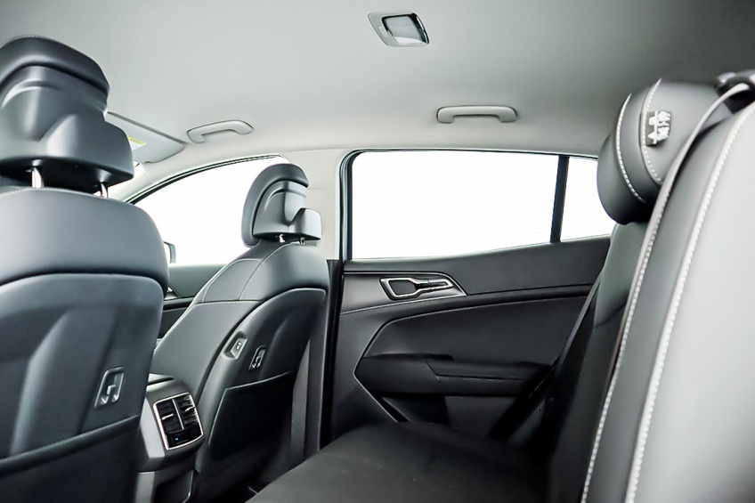 Kia SPORTAGE 1.6 T-GDI HEV 6AT - DRIVE