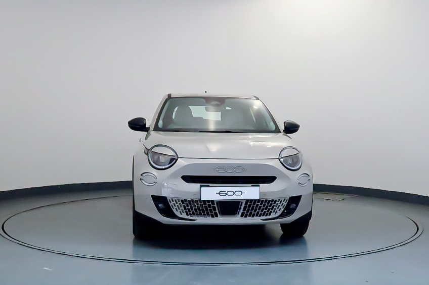 Fiat 600 H�BRIDO ICON