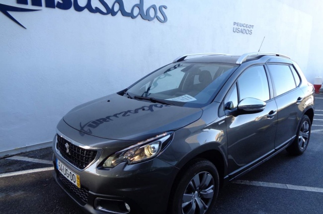 Peugeot 2008 Style 1.6 HDI 75CV Peugeot 2008 Style 1.6 HDI 75CV