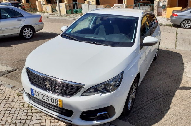 Peugeot 308 SW Style 1.5 BlueHDI 100cv CVM6 Peugeot 308 SW Style 1.5 BlueHDI 100cv CVM6