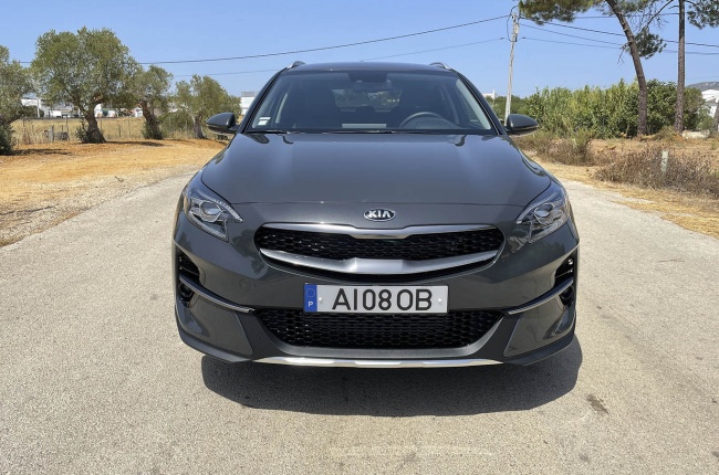 Kia XCEED 1.0 TGDI 120CV 6MT Drive Kia XCEED 1.0 TGDI 120CV 6MT Drive