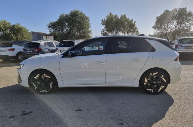 Opel Astra GSe 1.6T PHEV 225 Cv CAE8 Auto Opel Astra GSe 1.6T PHEV 225 Cv CAE8 Auto