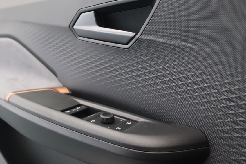 Cupra BORN E-BOOST 59 KWH 231 CV