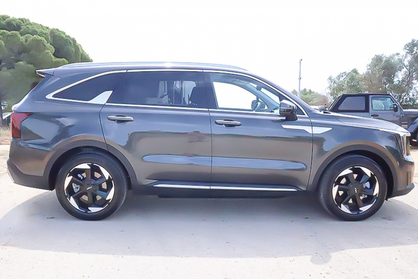 Kia SORENTO  HEV 2WD 6AT CONCEPT+SRF