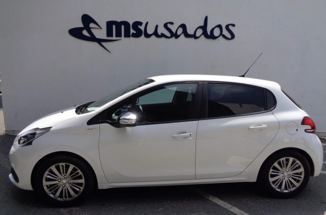 Peugeot 208 Style 1.2 82CV 5P Peugeot 208 Style 1.2 82CV 5P