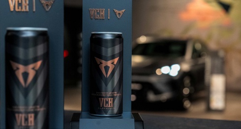 CUPRA alarga o seu universo lifestyle na Alemanha com o lanamento da CUPRA Drink em colaborao com a Vichy Catalan