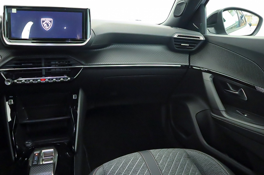 Peugeot E-2008 ALLURE ELETRICO 156CV - BATERIA 54KWH