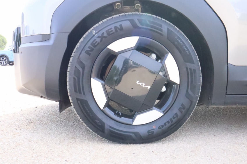 Kia PV5 PASSENGER 71,2 kWh 5L + V2L