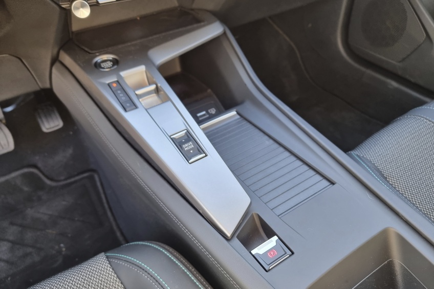 Peugeot 308 Allure Pack 1.6 Plug-In Hybrid 180 Cv e-EAT8 Auto