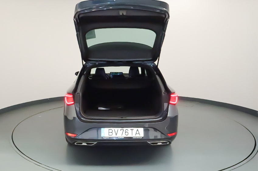 Seat LEON ST 1.5 E-HYBRID PLUG-IN  DSG FR PLUS 6V AUTONOMIA AT 131 KM