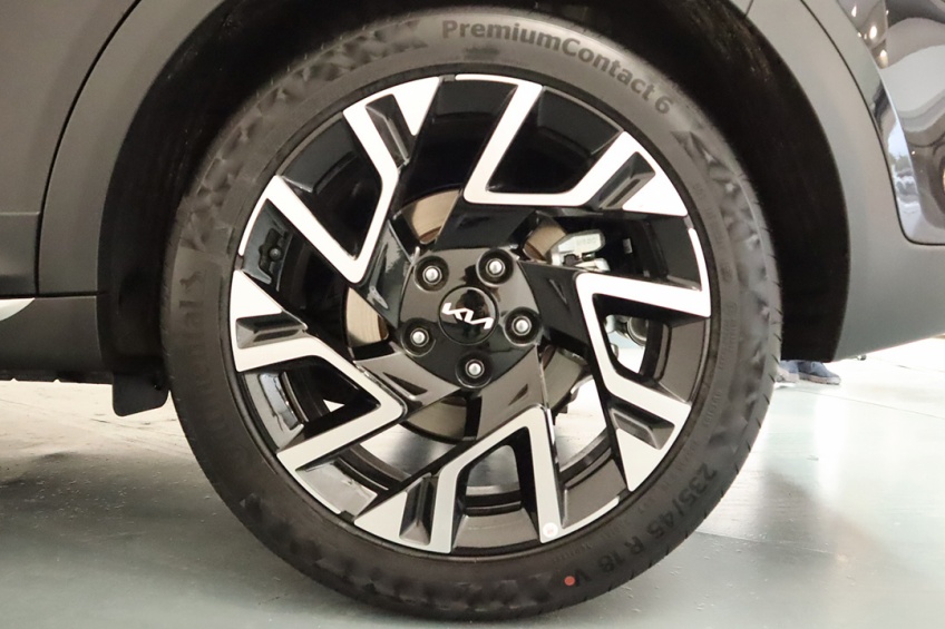 Kia KIA XCEED 1.0T-GDi 6MT TECH