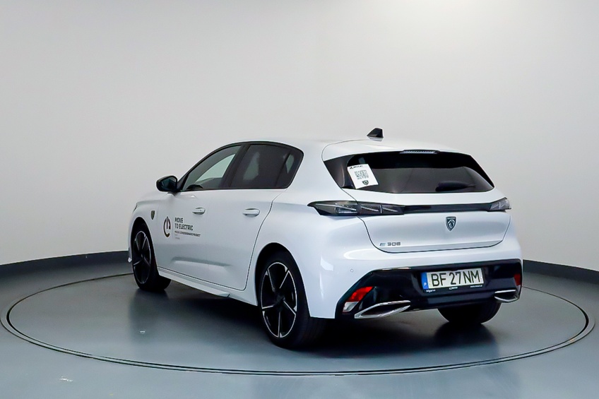 Peugeot E-308  BATERIA 54 KWH FIRST EDITION