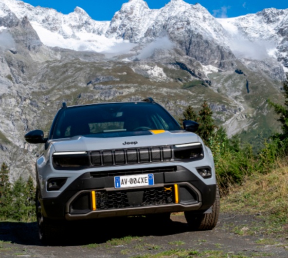 RENTING PARA EMPRESAS - JEEP AVENGER 4xe North Face Edition por 199/ms