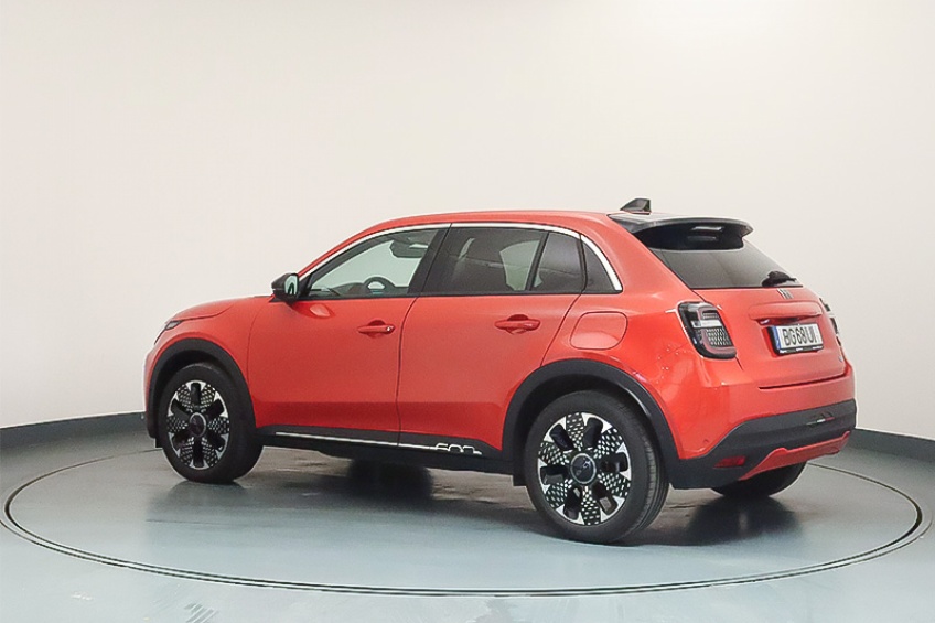 Fiat 600E EL�TRICO LA PRIMA