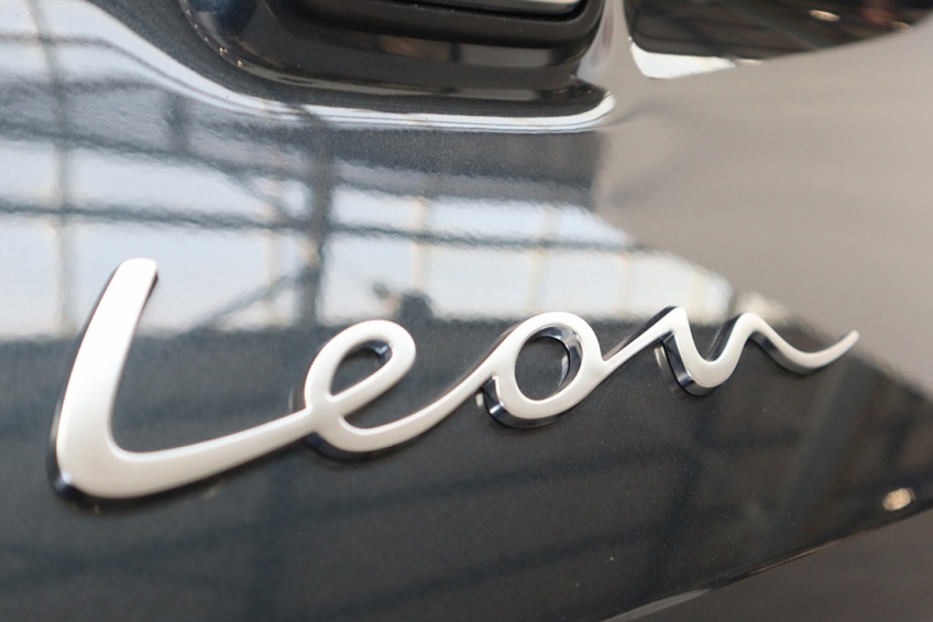 Seat LEON ST 1.5 E-HYBRID 204 CV DSG FR PLUS 6V  Autonomia de 120KM