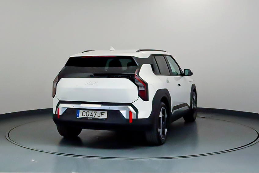 Kia EV3 TECH 82KWH