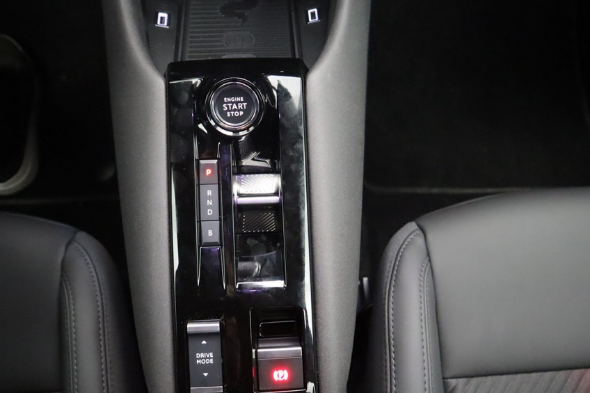 Alfa Romeo Junior Elettrica Speciale 156Cv 50kWh FWD