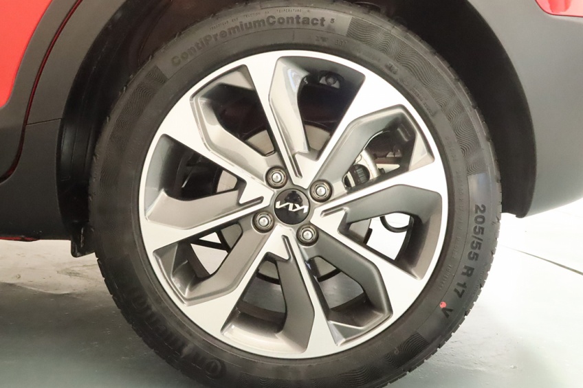 Kia STONIC 1.0T-GDi 6MT DRIVE