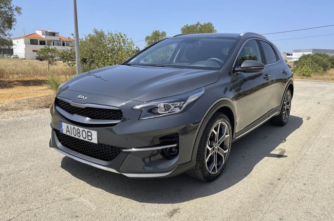 Kia XCEED 1.0 TGDI 120CV 6MT Drive Kia XCEED 1.0 TGDI 120CV 6MT Drive