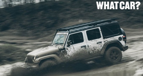 Jeep Wrangler Rubicon conquista o prmio "Best Family SUV for Off-Roading" nos prmios "What Car? Car of the Year"