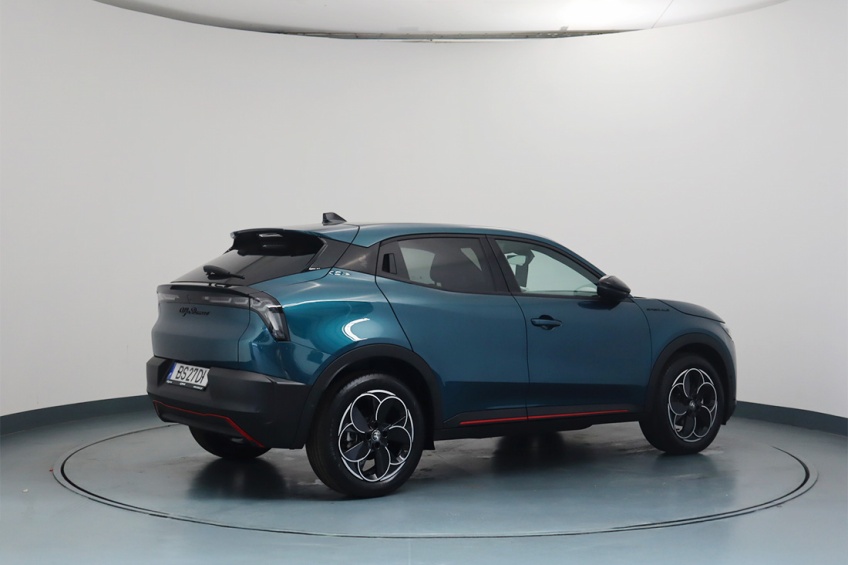 Alfa Romeo Junior Elettrica Speciale 156Cv 50kWh FWD