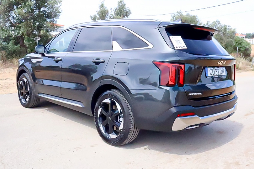 Kia SORENTO  HEV 2WD 6AT CONCEPT+SRF