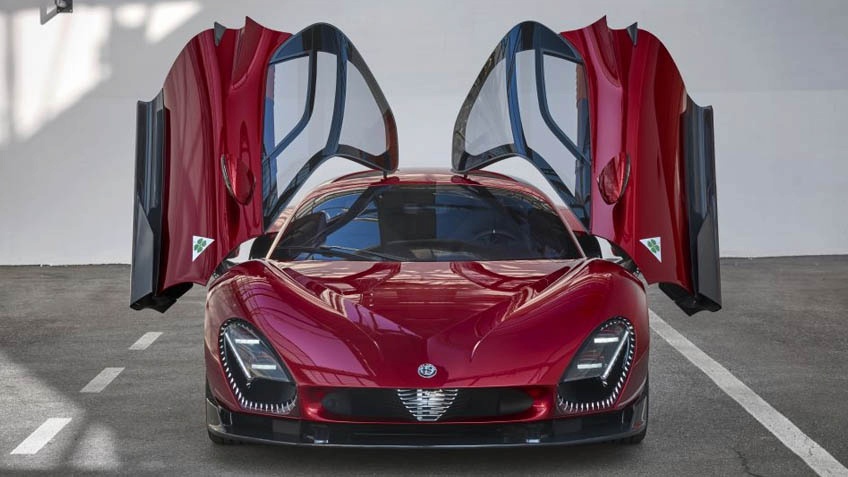 Alfa Romeo 33 Stradale. Este  o seu 