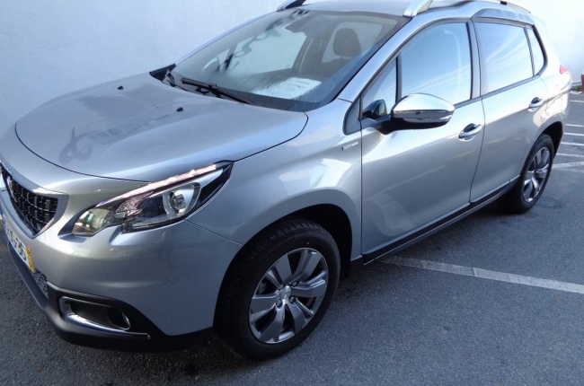 Peugeot 2008 Style 1.6 HDI 75CV Peugeot 2008 Style 1.6 HDI 75CV