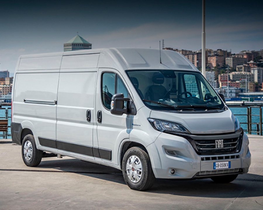 Novo e-Ducato 280cv 110kWh Furgão Maxi LH2 - Série 3 por 700 eurs / Mês + IVA Novo e-Ducato 280cv 110kWh Furgão Maxi LH2 - Série 3 por 700 eurs / Mês + IVA