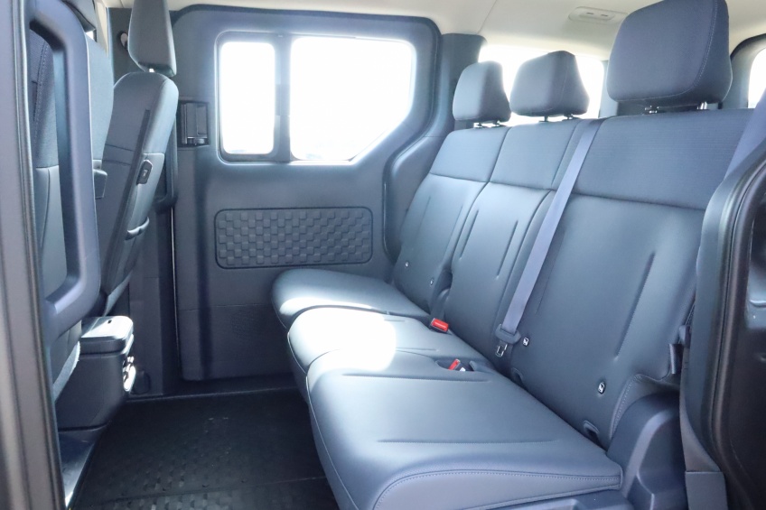 Kia PV5 PASSENGER 71,2 kWh 5L + V2L