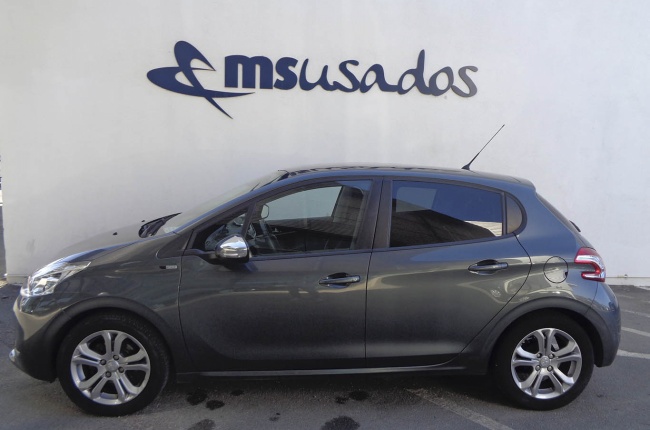 Peugeot 208 Style 1.2 82CV 5P Peugeot 208 Style 1.2 82CV 5P