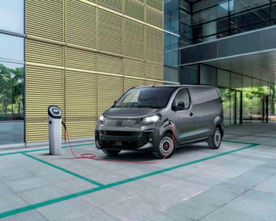 Novo e-Scudo 136cv 50kWh L2H1 - Série 3 Por 470 €/mês (S/IVA)* Novo e-Scudo 136cv 50kWh L2H1 - Série 3 Por 470 €/mês (S/IVA)*