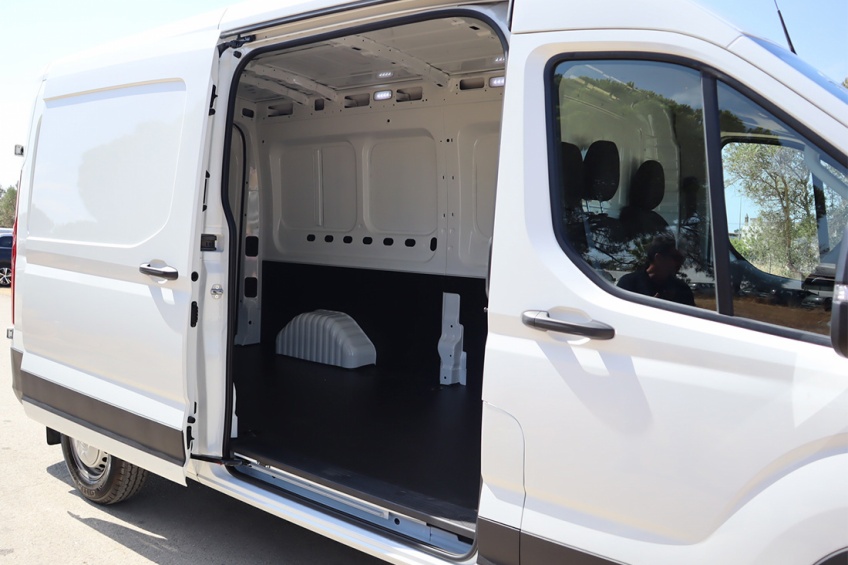 Maxus D9 Cargo VAN - L3H2