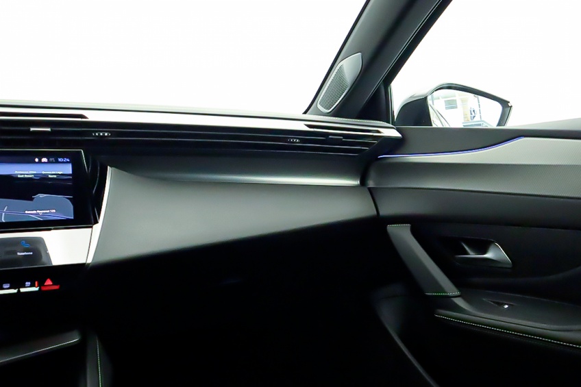 Peugeot 408 GT PLUG-IN HYBRID 240CV e-DCS7
