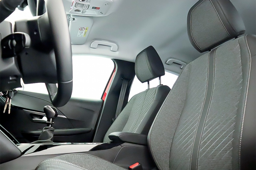 Peugeot 208 1.2 GASOLINA ALLURE