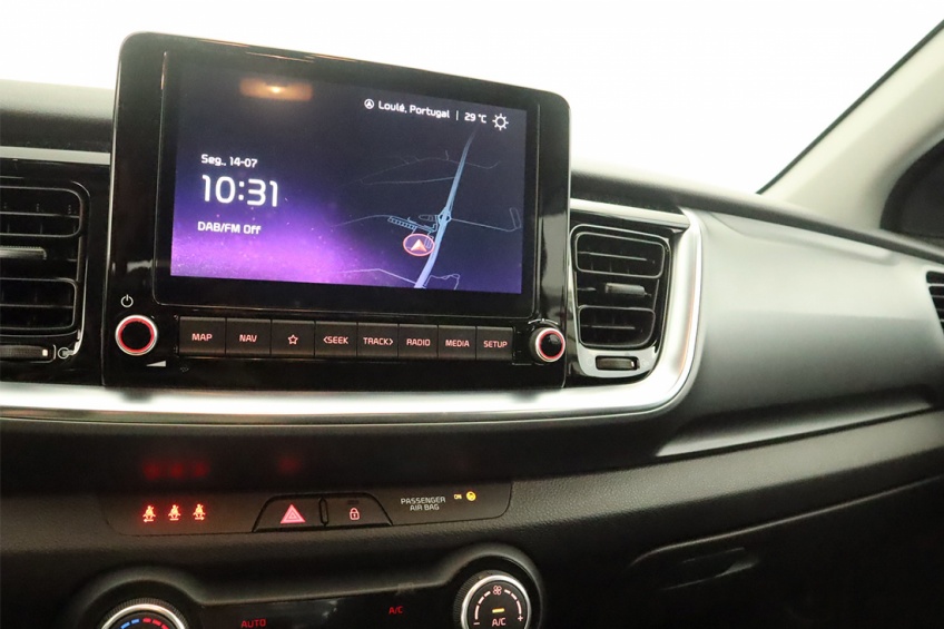 Kia STONIC 1.0T-GDi 6MT DRIVE